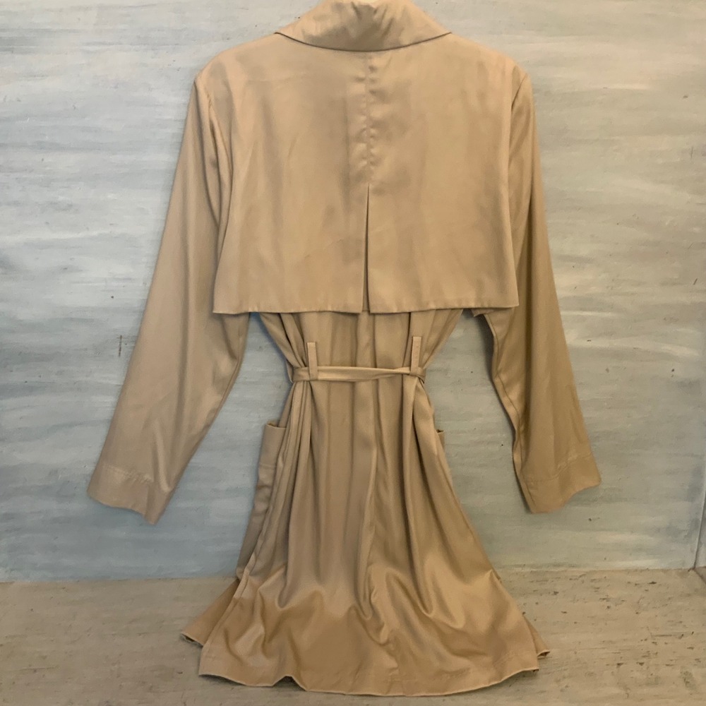 a New Day Tan Lightweight Tie Waist Short Trench Coat Jacket Size Large GC - Picture 5 of 8